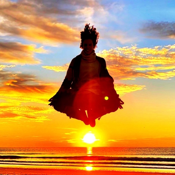 Meet your Posher, Emily - Picture 1 of 1